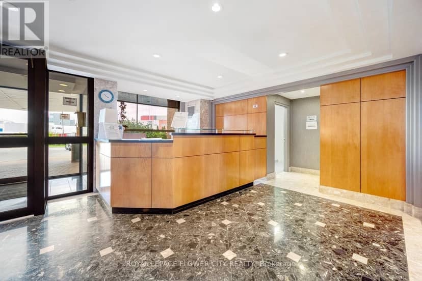 417 - 6 Humberline Drive, Toronto, photo 3