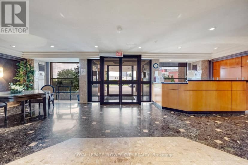 417 - 6 Humberline Drive, Toronto, photo 4