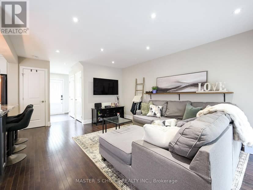 36 Sprucedale Court — photo 7 of 28