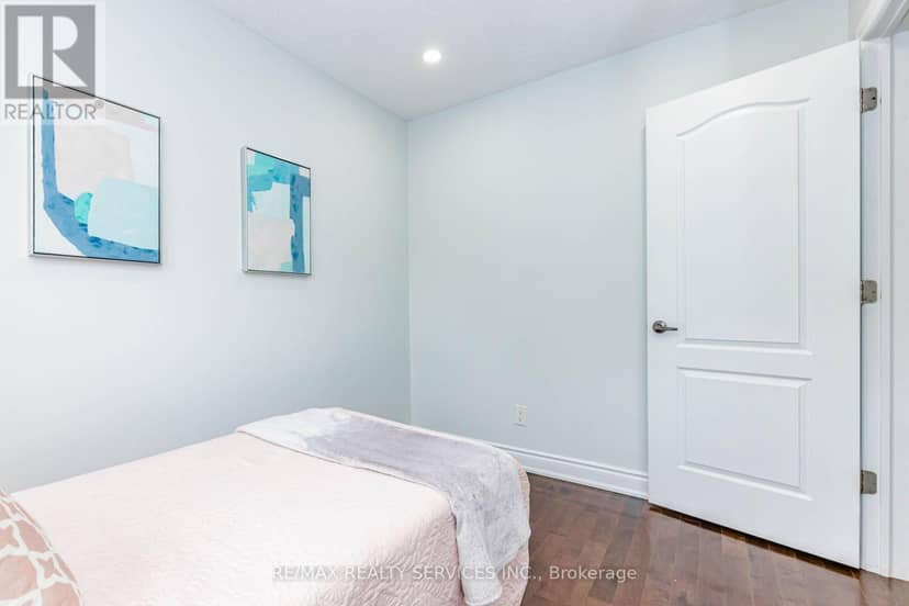 20 Murdoch Drive — photo 34 of 40