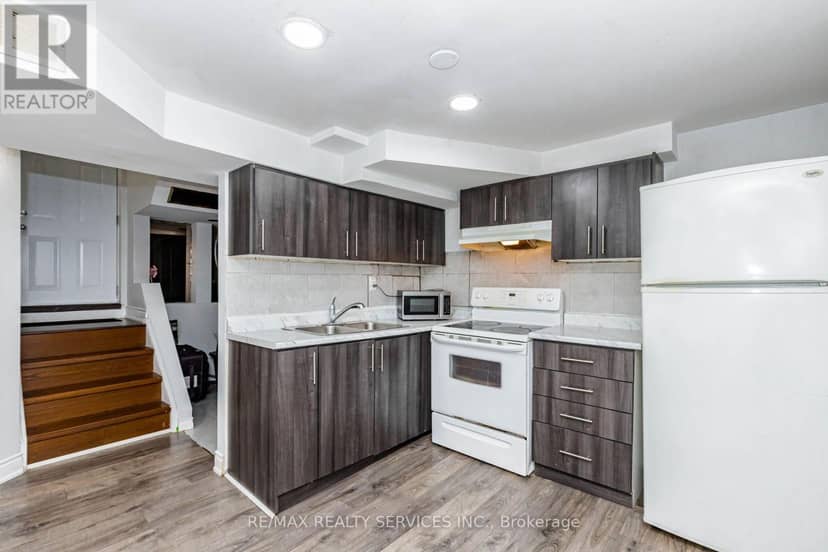 20 Murdoch Drive — photo 38 of 40