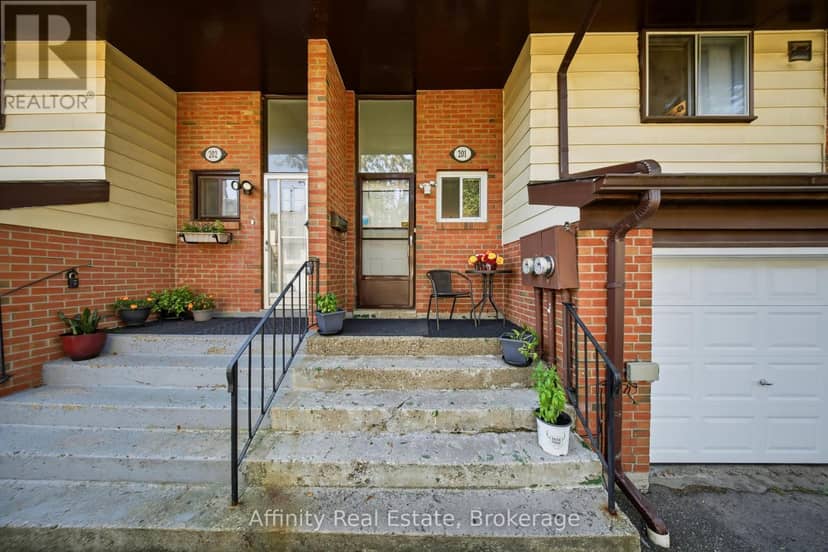 201 - 180 Mississauga Valley Boulevard — photo 3 of 40