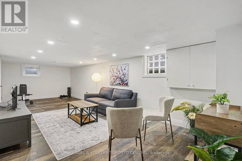 28 Inverleigh Drive — photo 20 of 26