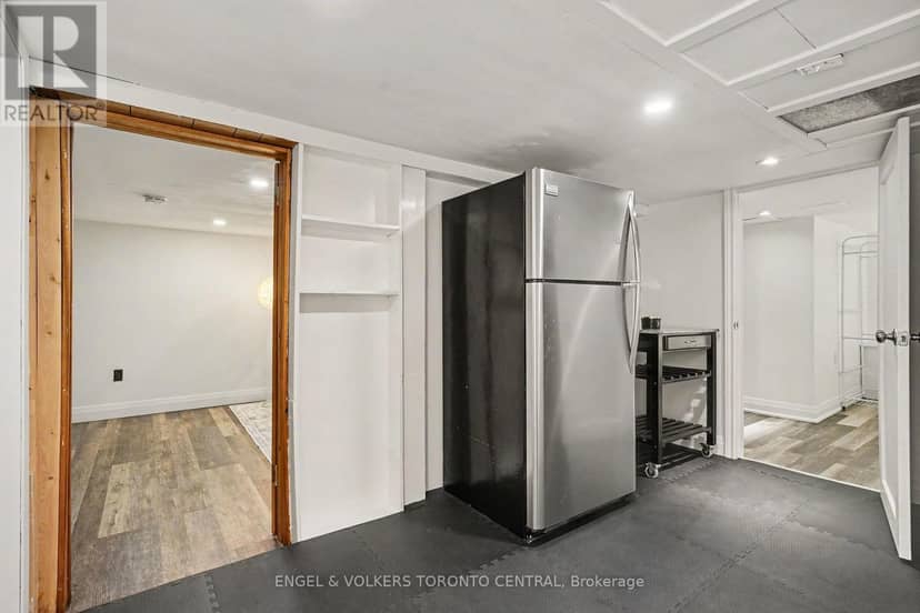 28 Inverleigh Drive — photo 24 of 26