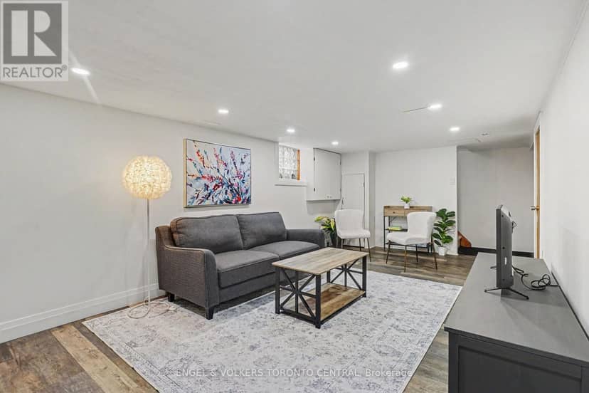 28 Inverleigh Drive — photo 18 of 26