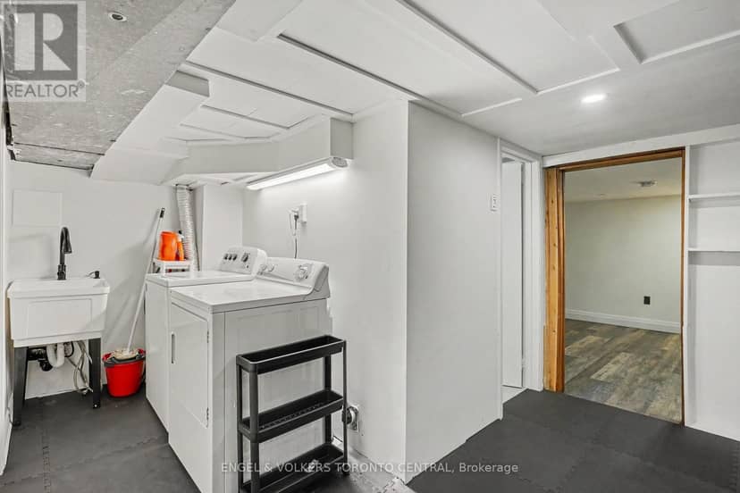 28 Inverleigh Drive — photo 25 of 26
