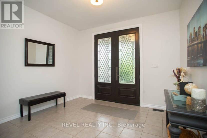 217 Woodway Trail, Norfolk, photo 3