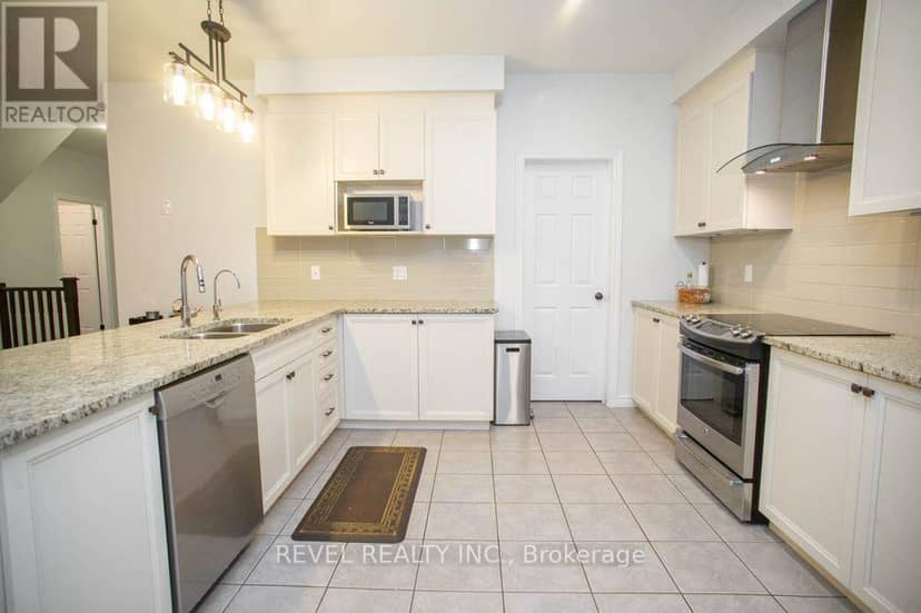 217 Woodway Trail, Norfolk, photo 6