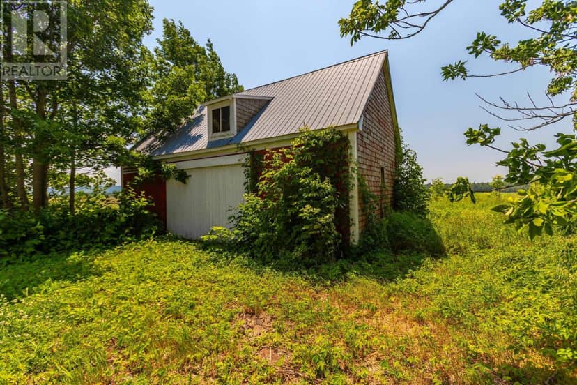 645 Leonard Road, Paradise, photo 2
