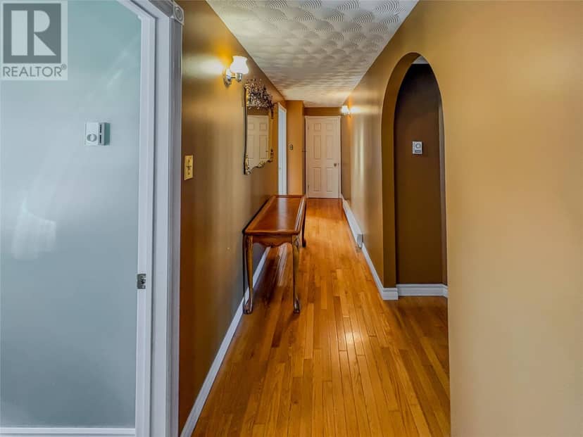 2 Millers Avenue — photo 13 of 39