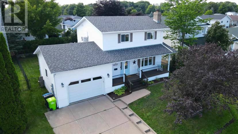 1007 Lake ST — photo 1 of 40