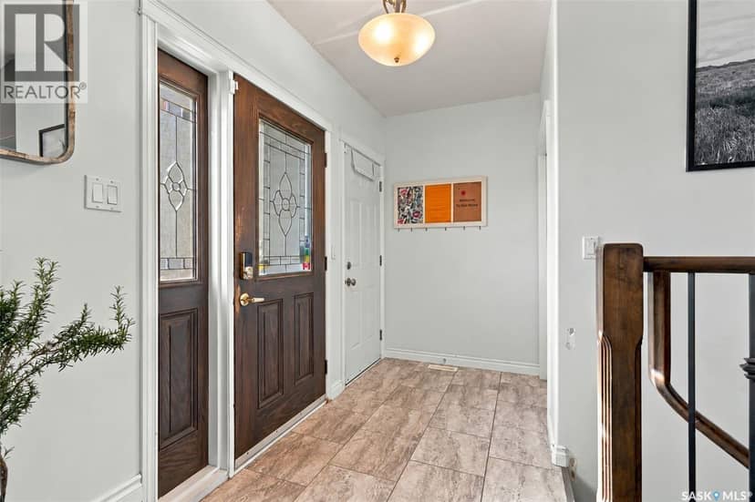 927 Coppermine WAY — photo 2 of 40