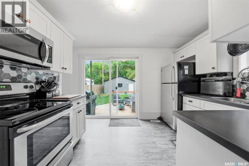 420 I Avenue S — photo 10 of 37