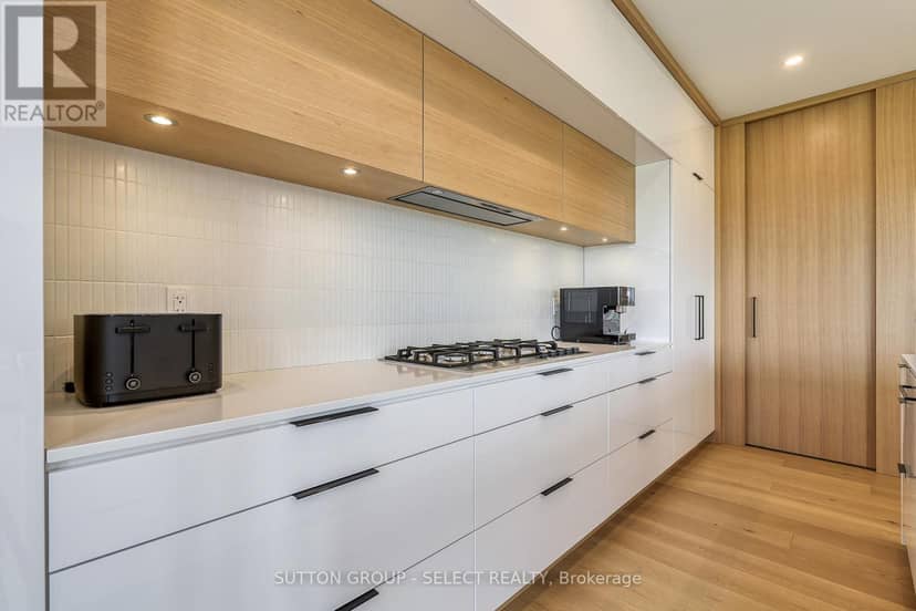 61 Crestview Drive — photo 21 of 40