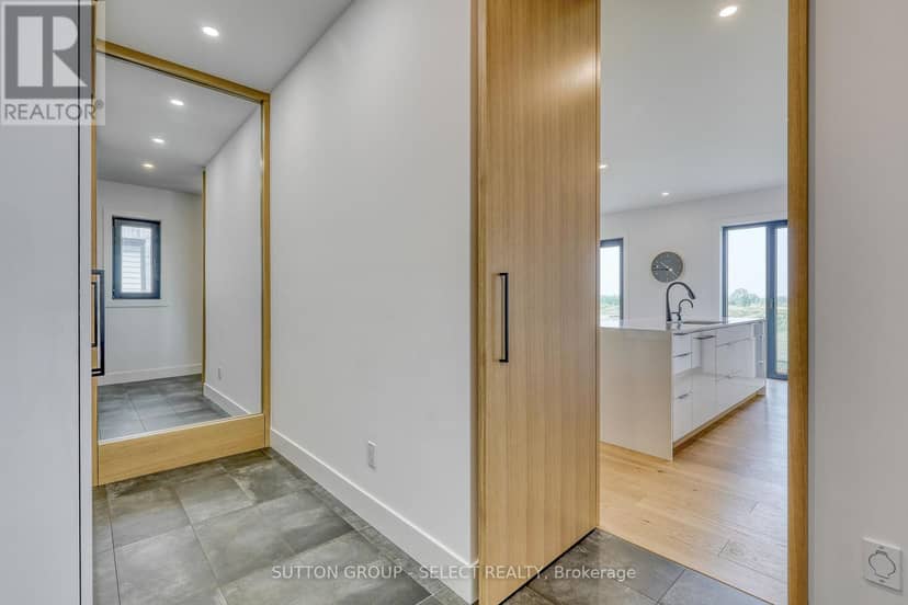 61 Crestview Drive — photo 24 of 40