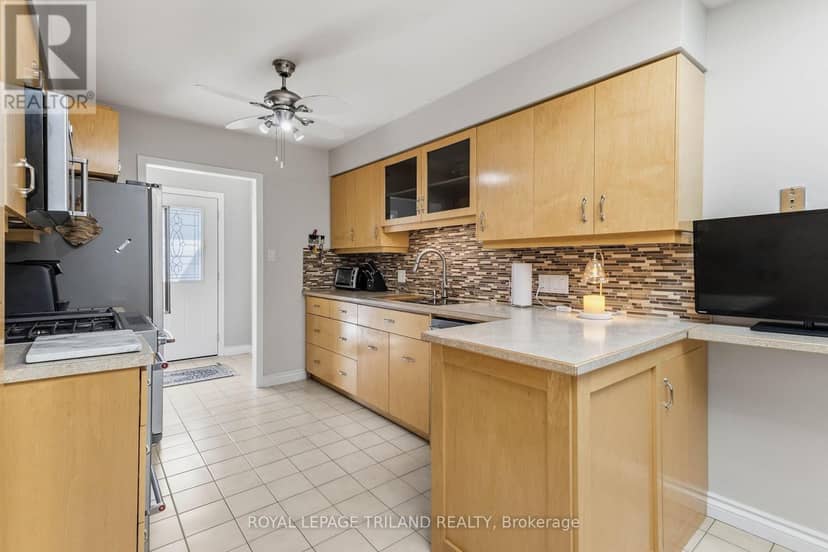 130 Fundy Avenue — photo 20 of 40