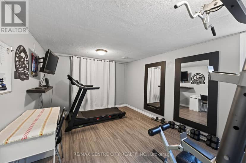 71 Ardsley Road — photo 31 of 34
