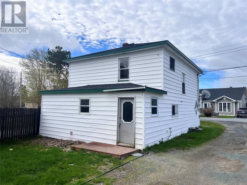 10-12 Hill Avenue — photo 17 of 19