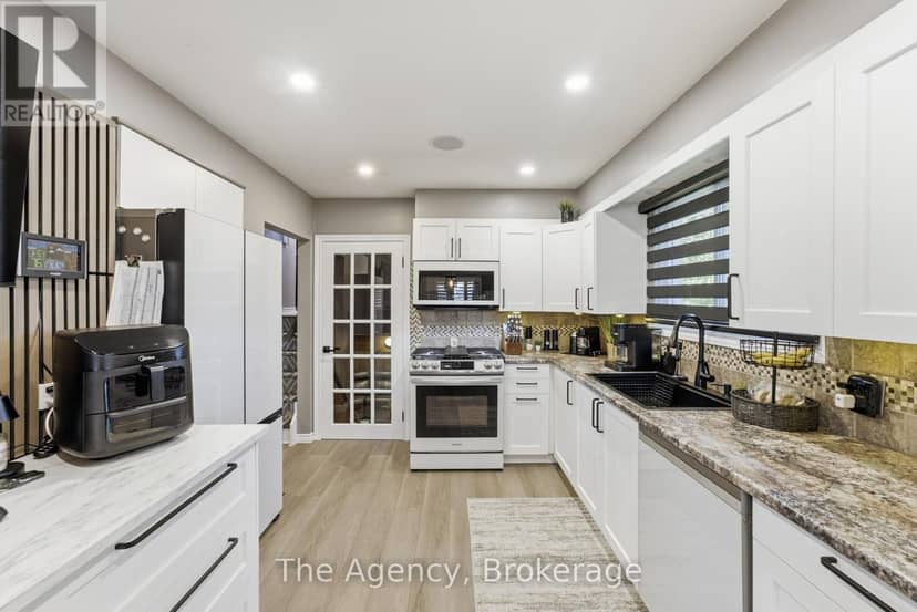 3267 Cattell Drive — photo 14 of 40