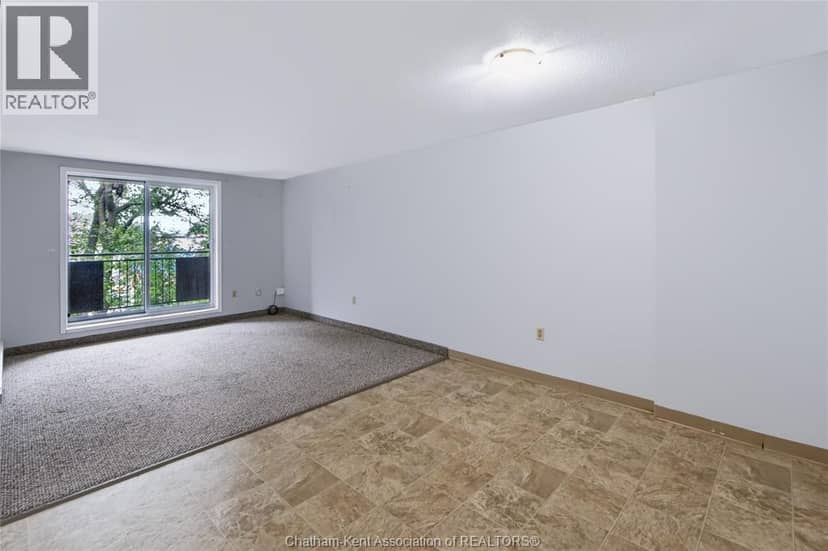 140 PARK AVENUE East Unit# 302, Chatham, photo 4