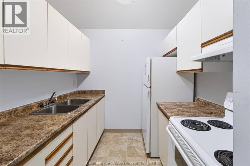 140 PARK AVENUE East Unit# 302, Chatham, photo 5