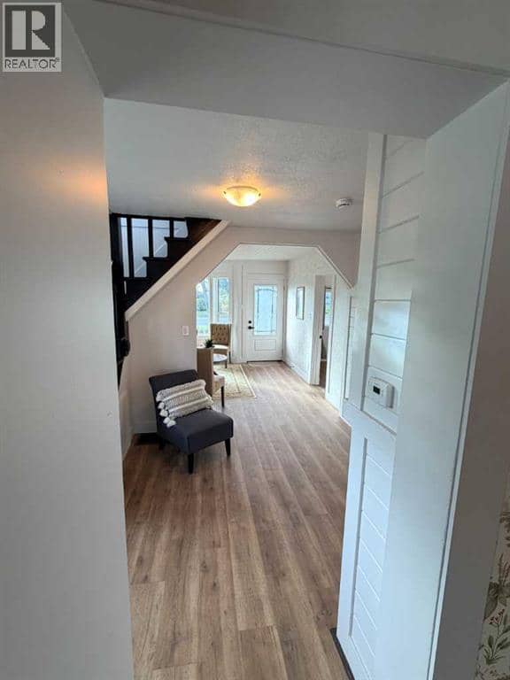 306 47 Avenue W — photo 10 of 37