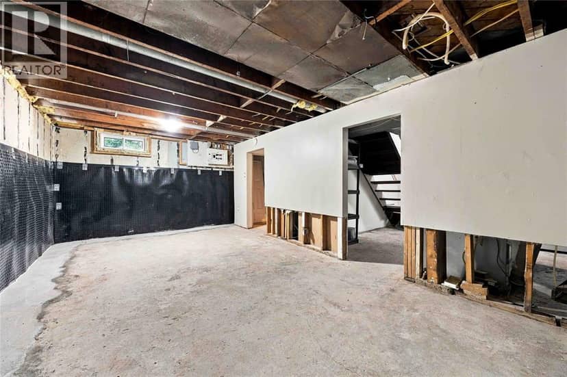 178 EAST STREET North — photo 10 of 13