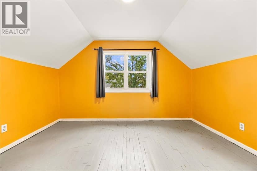 178 EAST STREET North — photo 7 of 13