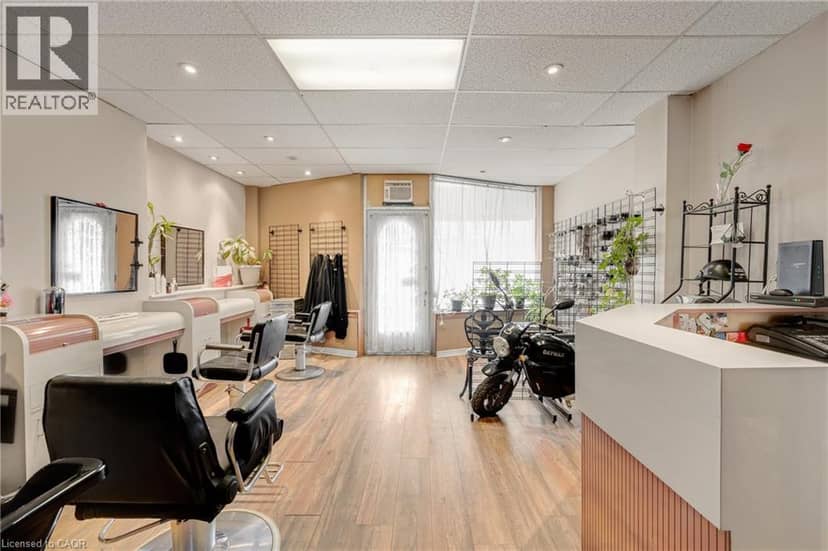 466 CANNON Street E, Hamilton, photo 3