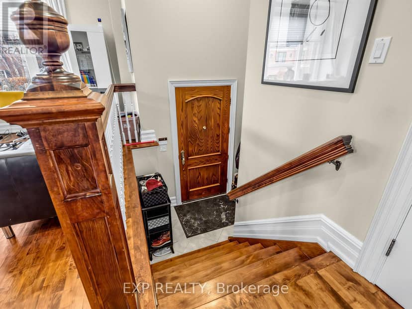 241 Poplar Plains Road, Toronto, photo 3