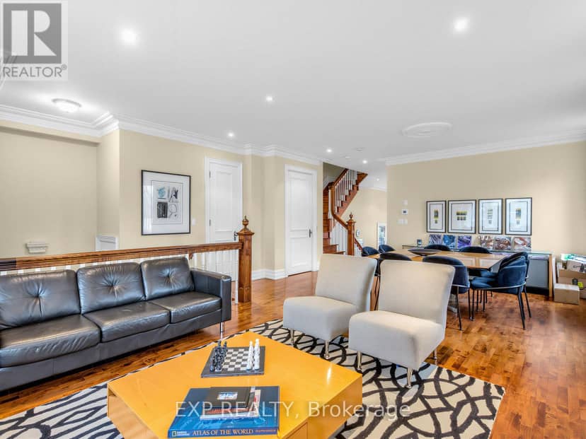 241 Poplar Plains Road, Toronto, photo 5