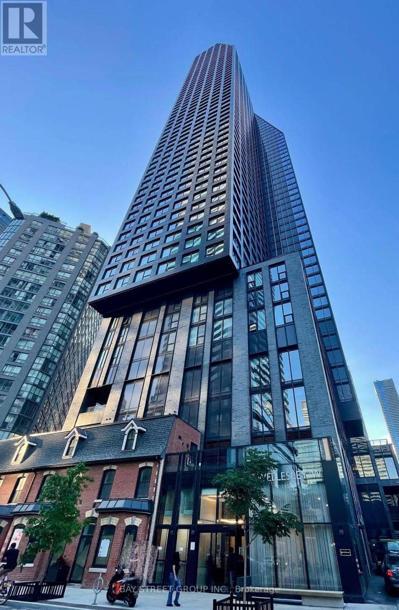 4009 - 8 Wellesley Street W, Toronto