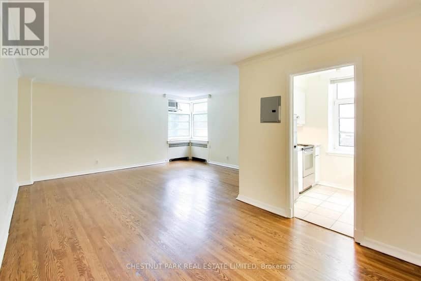 103 - 717 Eglinton Avenue W, Toronto, photo 2