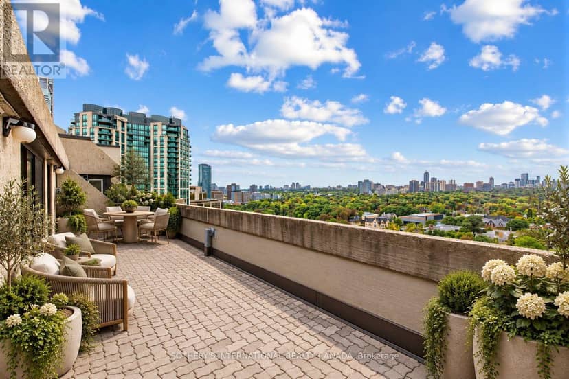 PH6 - 360 Bloor Street E — photo 11 of 40
