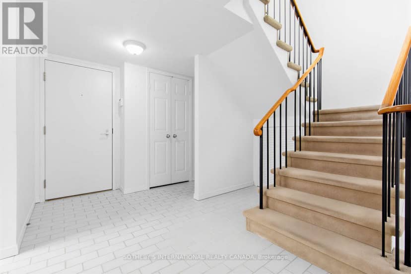 PH6 - 360 Bloor Street E — photo 13 of 40