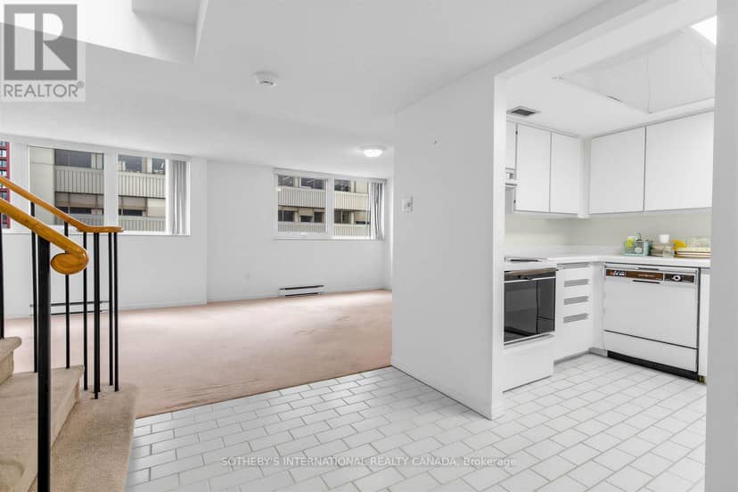 PH6 - 360 Bloor Street E — photo 16 of 40