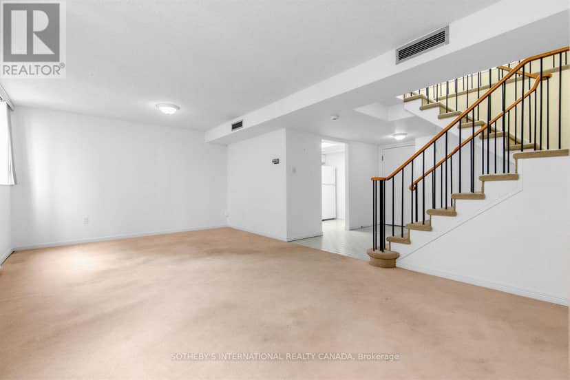 PH6 - 360 Bloor Street E — photo 18 of 40