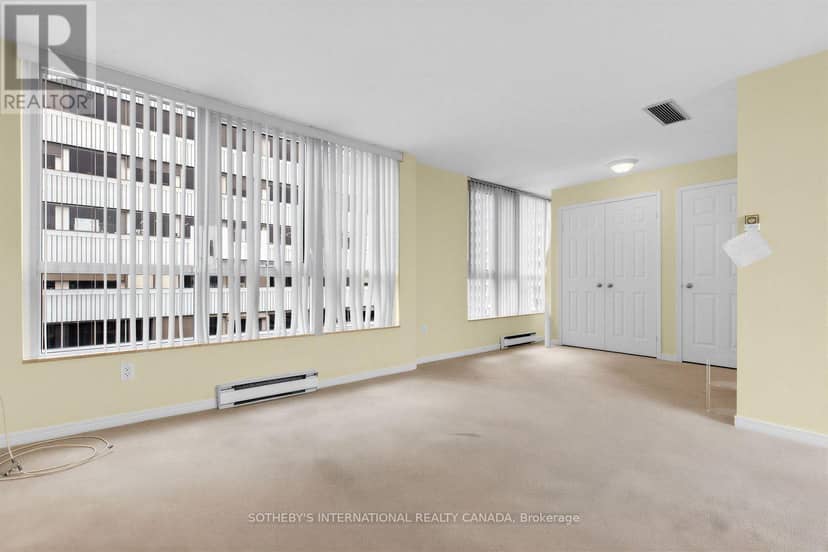 PH6 - 360 Bloor Street E — photo 27 of 40