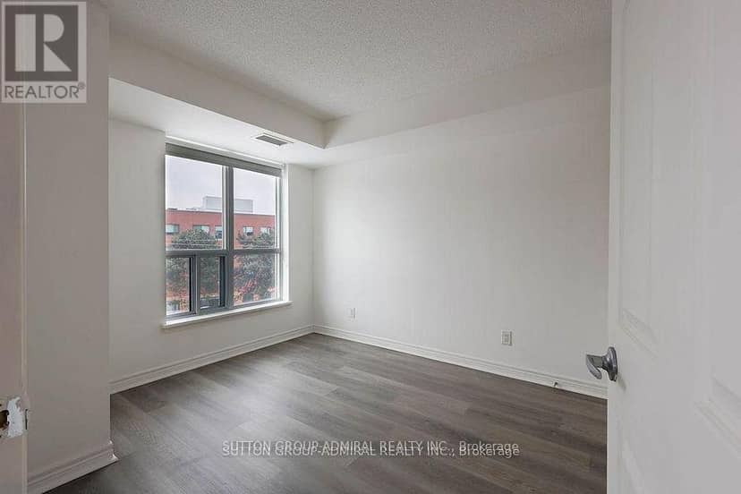 409 - 60 Fairfax Crescent — photo 14 of 25
