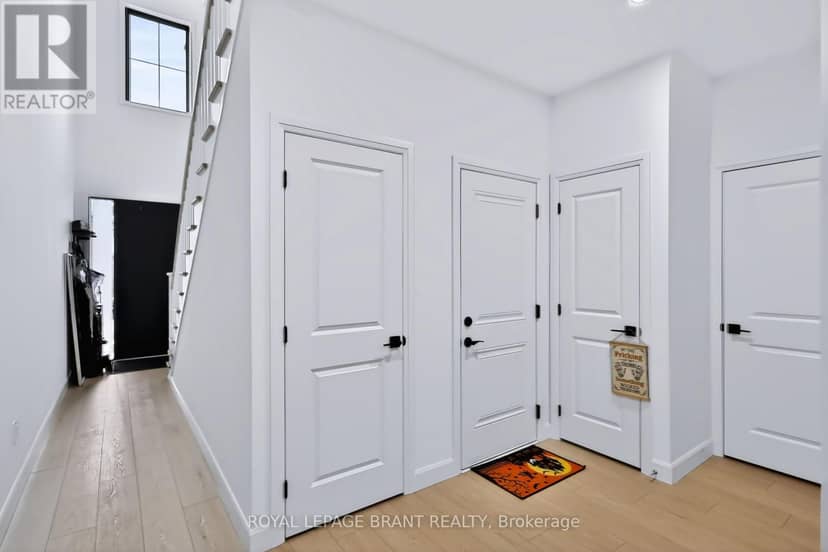 109 Winniett Street — photo 7 of 40
