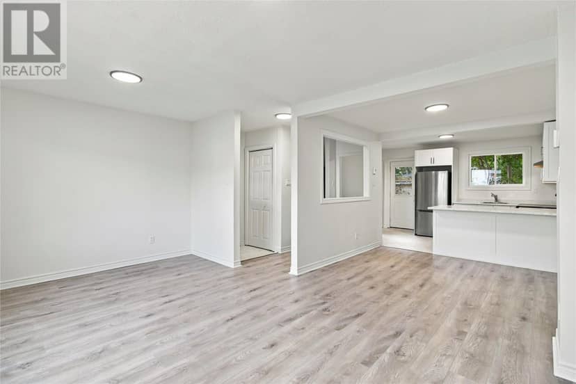 14 Jubilee Place — photo 8 of 31