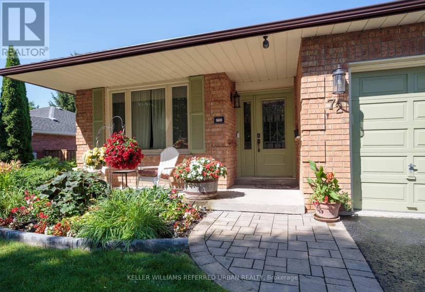 72 Munro Crescent — photo 1 of 40