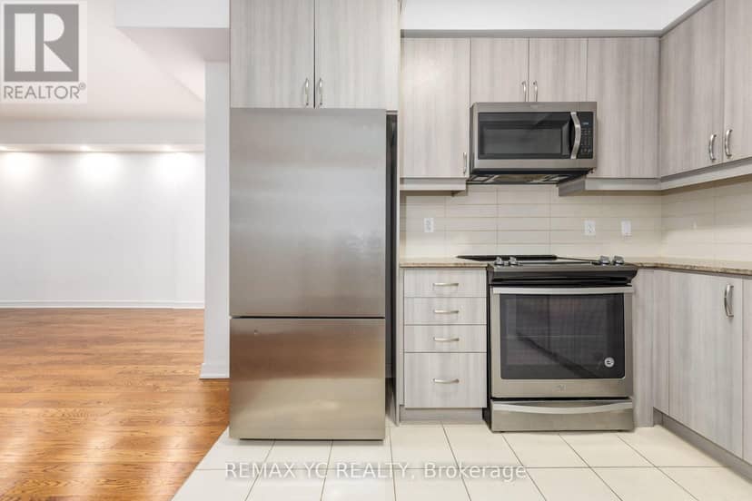 201 - 9191 Yonge Street — photo 4 of 31