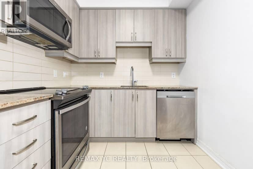 201 - 9191 Yonge Street — photo 6 of 31