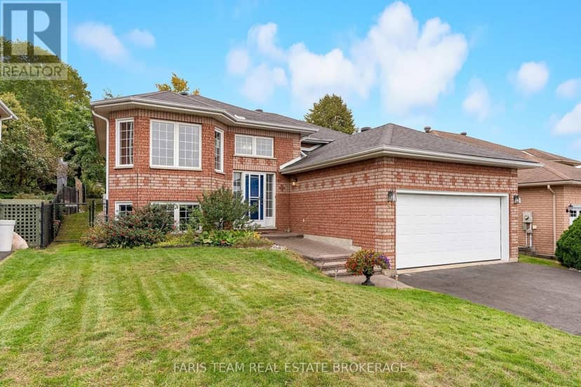 4 Charles Street, Penetanguishene, photo 2