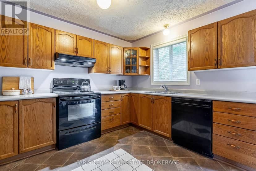 4 Charles Street, Penetanguishene, photo 6