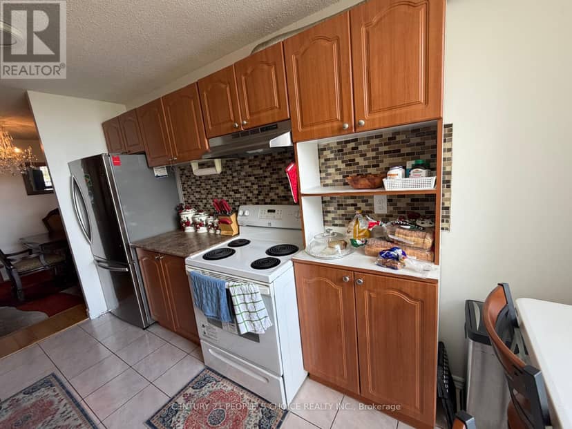 1205 - 17 Knightsbridge Road — photo 18 of 40