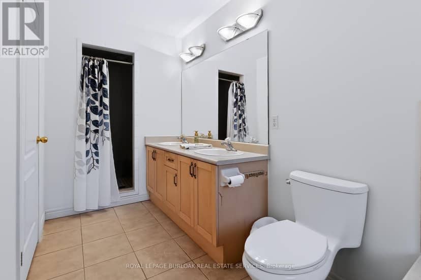 11 - 5151 Upper Middle Road — photo 19 of 38