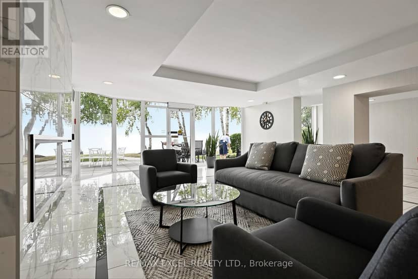 607 - 5280 Lakeshore Road — photo 5 of 40
