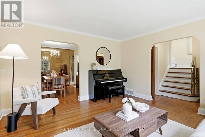 1 Bernice Avenue — photo 11 of 40